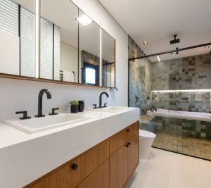 6-ideias-de-banheiro-de-luxo-para-se-inspirar-1024x684